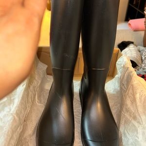 Shelby Matte w/black UGG rain boots